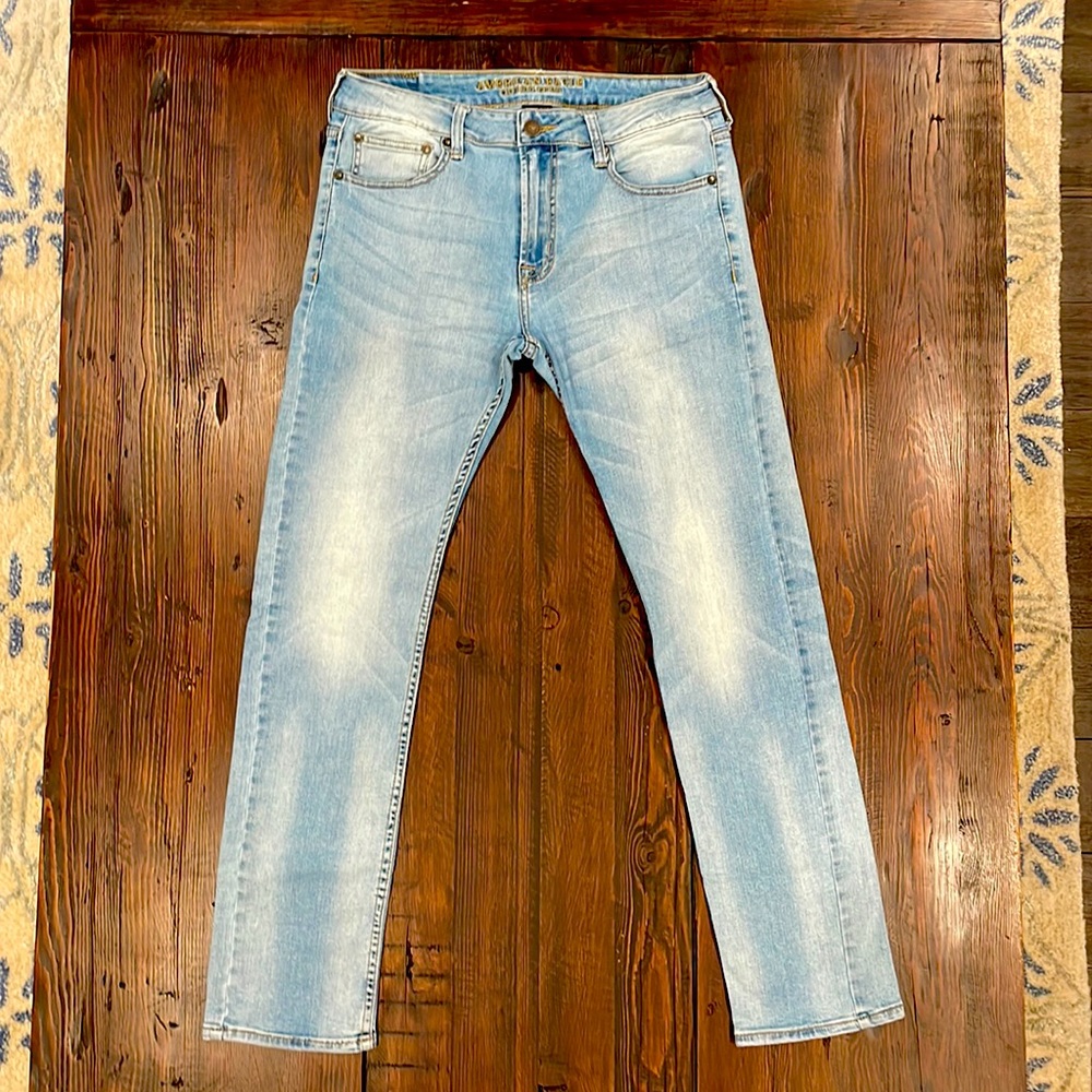 American Eagle outfitters jeans size 32×32.